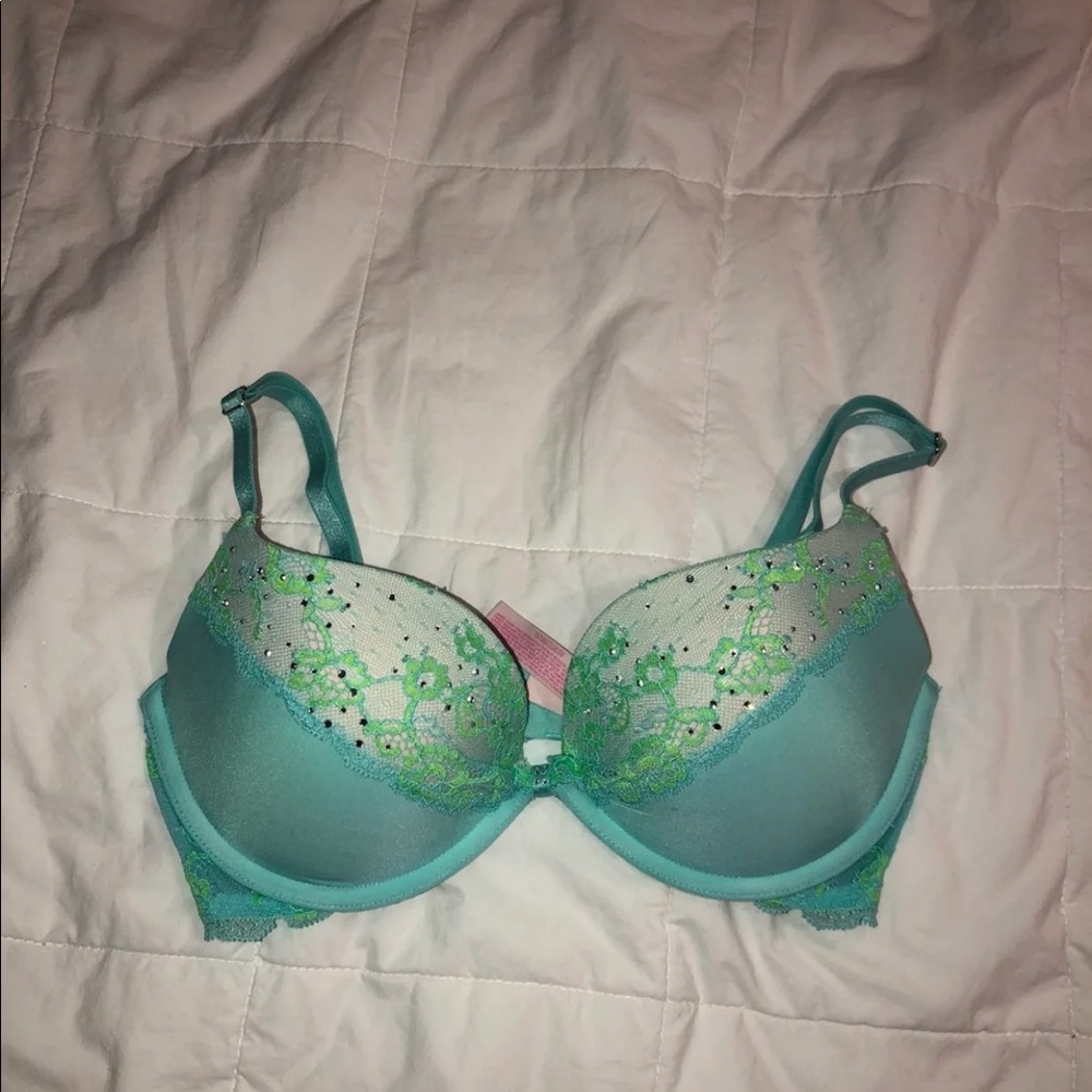 Victoria’s Secret padded Demi bra